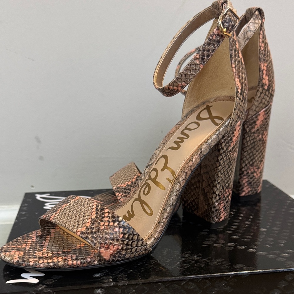 Brand New Sam Edelman Women's Snakeskin Heels - Tan and Pink